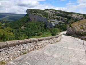 Reiseblog - Ermita de San Bernabe - Treppe hinab