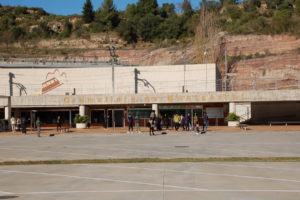 Der Bahnhof an welchem die Zahnradbahn den Berg zum Kloster Montserrat erklimmt.