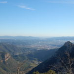 Man blickt von Montserrat Richtung Süden auf Barcelona.