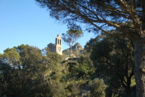 Die nur wenige hundert Meter entfernte Ermita de Santa Creu de Rodes