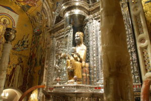 Das Bild zeigt die schwarze Madonna von Montserrat